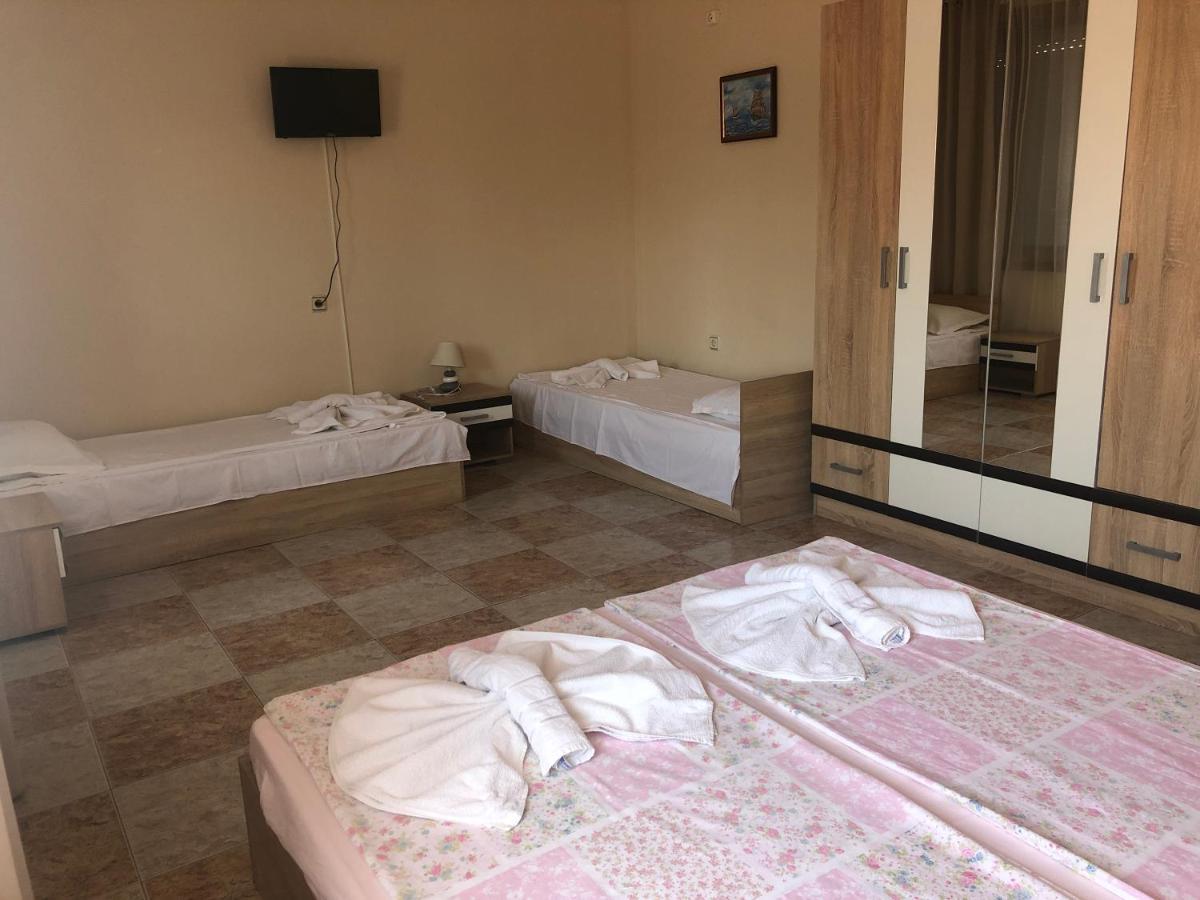 Stoyko'S Guest House Pomorie Exterior foto